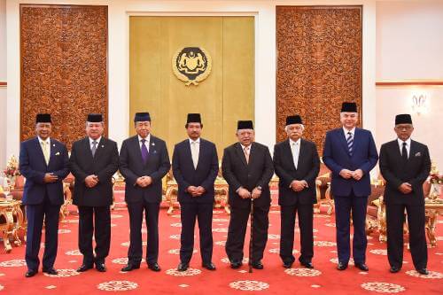 Sultan van Johor roept op geen ramadanmarkten te houden