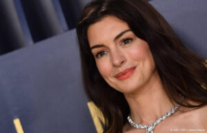 Anne Hathaway bevestigt: Princess Diaries 3 in de maak