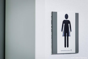 Bezwaren op Erasmus Universiteit tegen genderneutrale wc&#8217;s
