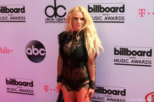EINDELIJK! Britney Spears laat vriend zien op rode loper