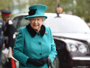 Britse koningin hoopt op &#8217;trotse&#8217; mensen en bedankt zorgverleners
