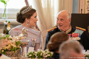 Deens koningspaar aan einde staatsbezoek Noorwegen: fijne dagen