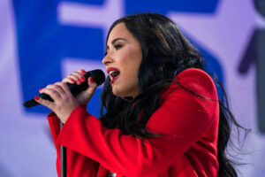 Demi Lovato weer onder de mensen