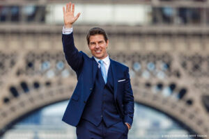 Dochter Tom Cruise rondt Scientology-training af
