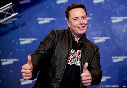 Elon Musk stelt volgers bijzondere vraag…