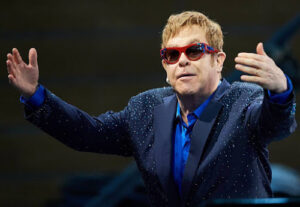 Elton John in shock door overlijden moeder