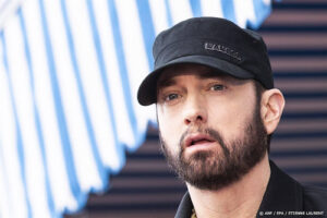 Eminem neemt met overlijdensbericht afscheid van Slim Shady