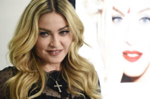 Fans klagen Madonna weer aan omdat concert veel te laat begon