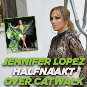 Jennifer Lopez halfnaakt over de catwalk