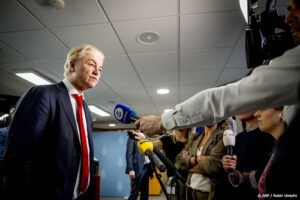 Kamer wil snel debat over Russisch geld naar Nederlandse politici