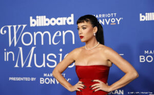 Katy Perry neemt in tranen afscheid van American Idol