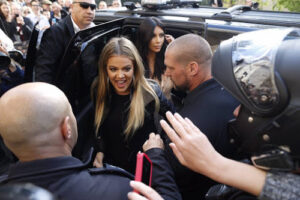 &#8216;Khloé Kardashian is aan het bevallen&#8217;