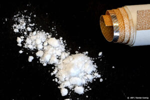 Kinderen vinden cocaïne bij basisschool en proeven ervan