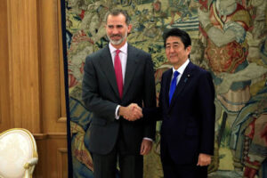 Koning Felipe ontvangt Shinzo Abe