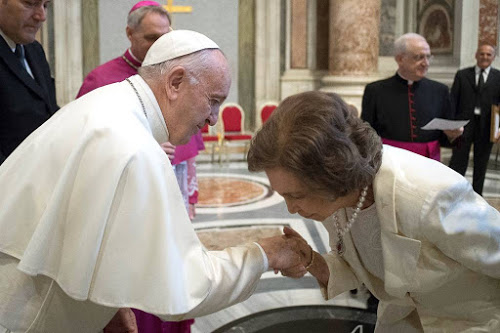 Koningin Sofia in Vaticaan bij heiligverklaringen