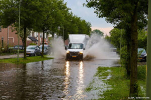 Meer regen voor Limburg en Brabant en nog enkele onweersbuien