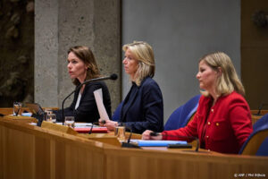 Nederland wil in EU praten over stappen tegen Israël