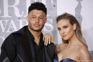 Perrie Edwards en Alex Oxlade-Chamberlain verwelkomen dochter