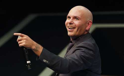 Pitbull haakt af in Cannes door stemprobleem