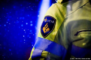 Politie bekogeld door groep jongeren in Alphen aan den Rijn