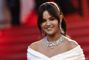 Selena Gomez emotioneel na ovatie van negen minuten in Cannes