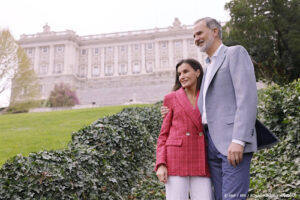 Spaanse hof publiceert nieuwe foto&#8217;s koninklijk gezin