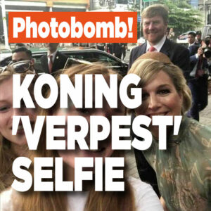 PHOTOBOMB! &#8216;Koning verpest selfie&#8217;