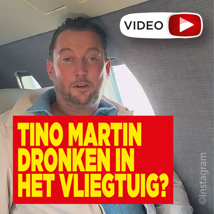 Tino laveloos in het vliegtuig, manager ook out