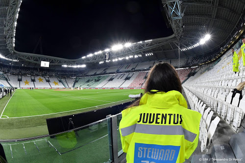 Voetballers Juventus willen salaris inleveren