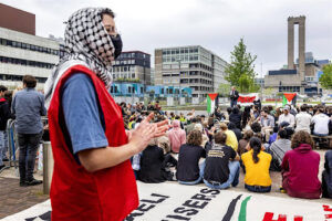 Zo&#8217;n 150 mensen bij pro-Palestijns protest VU Amsterdam
